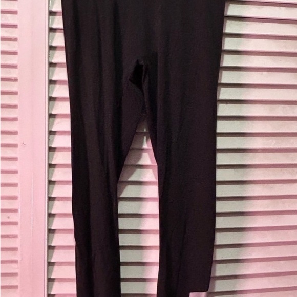 VSX Black and White Activewear Ensemble Victoria secret EUC - Picture 3 of 4